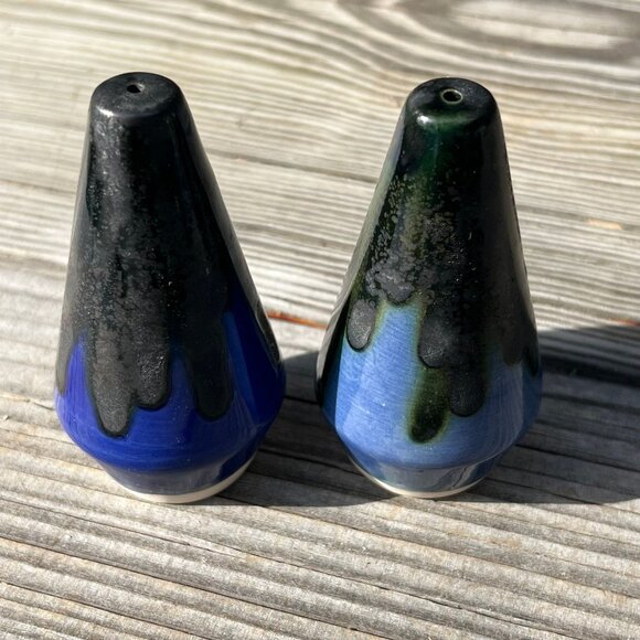 VTG Drip Glaze Ceramic Conical Blue Black Salt & Pepper Shaker Set, 3.5 in MCM - Picture 3 of 7